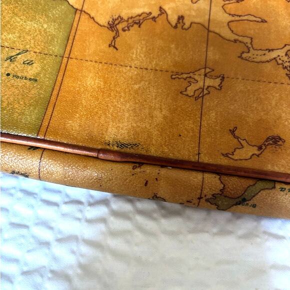 Alviero Martini Map Print Tan Handbag - Picture 7 of 9